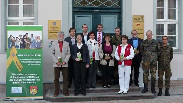 Aktion Gelbe Schleife (Foto: Karl-Heinz Herrmann)