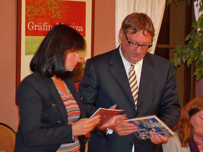Diskussion mit Prof. Dr. Deufel (Foto: Karl-Heinz Herrmann)