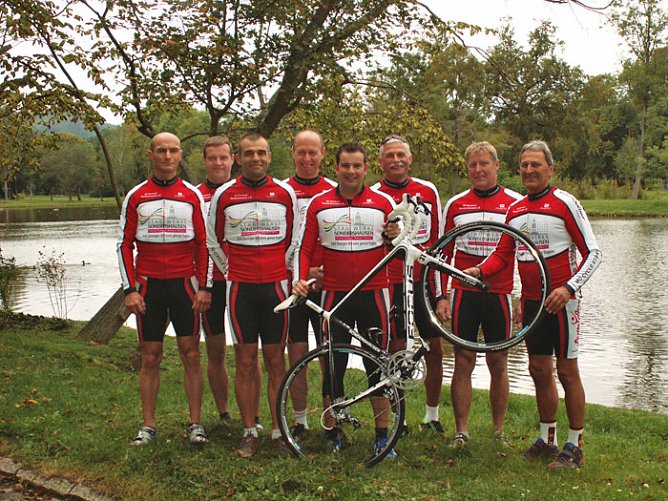 Radsportler des Sportvereins "Glückauf" Sondershausen e. V (Foto: Stadtwerke Sondershausen) Radsportler des Sportvereins "Glückauf" Sondershausen e. V (Foto: Stadtwerke Sondershausen)