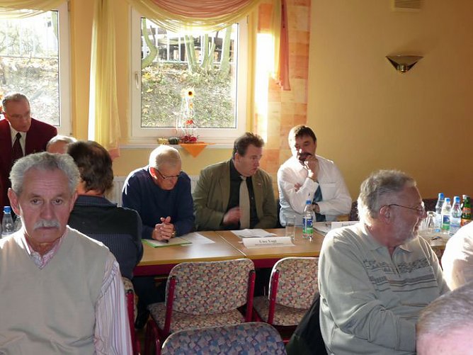 Gartenfreunde haben gewählt (Foto: Karl-Heinz Herrmann) Gartenfreunde haben gewählt (Foto: Karl-Heinz Herrmann)