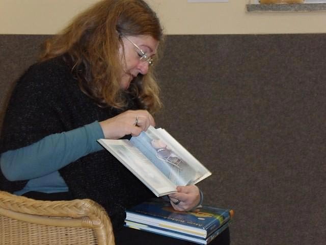 Marx beim Vorlesen (Foto: Wahlkreisbüro Marx) Marx beim Vorlesen (Foto: Wahlkreisbüro Marx)