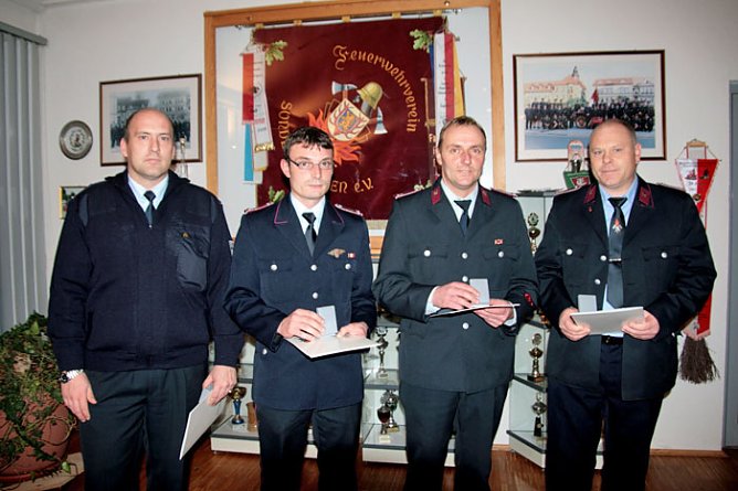 Fest für die Feuerwehr (Foto: Günter Herting) Fest für die Feuerwehr (Foto: Günter Herting)