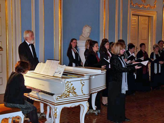 Weihnachtskonzert der Sondershäuser Madrigalisten (Foto: Karl-Heinz Herrmann) Weihnachtskonzert der Sondershäuser Madrigalisten (Foto: Karl-Heinz Herrmann)