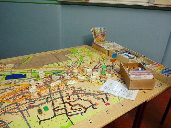 Spielerisch lernen (Foto: Karl-Heinz Herrmann) Spielerisch lernen (Foto: Karl-Heinz Herrmann)