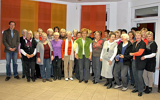 40 Jahre Frauen-Gymnastik (Foto: B. Wollweber) 40 Jahre Frauen-Gymnastik (Foto: B. Wollweber)