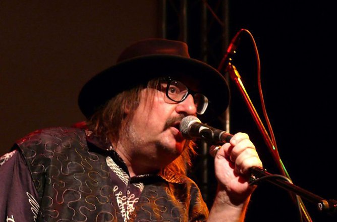 Manfred Maurenbrecher und "Trailhead" (Foto: Kunsthof Friedrichsrode) Manfred Maurenbrecher und "Trailhead" (Foto: Kunsthof Friedrichsrode)