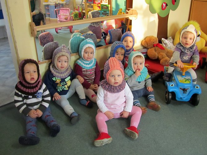 Rutschenmützen - Mützenrutschen? (Foto: Karl-Heinz Herrmann) Rutschenmützen - Mützenrutschen? (Foto: Karl-Heinz Herrmann)