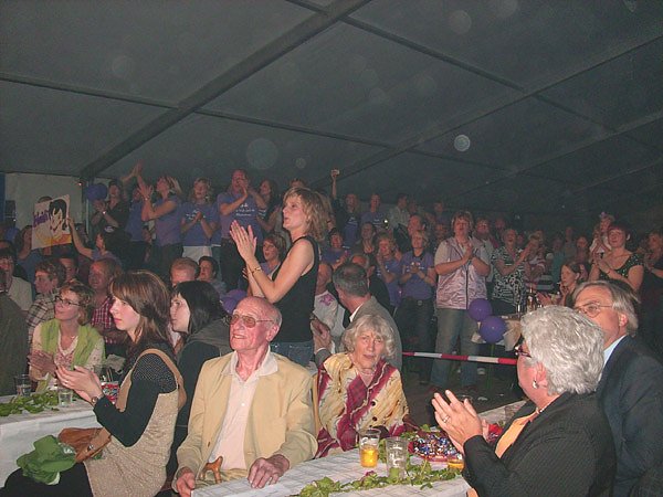 Wahl Fliederk&ouml;nigin (Foto: Karl-Heinz Herrmann)