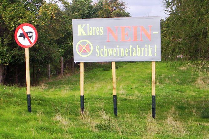 Schild (Foto: Rainer Scheerschmidt)