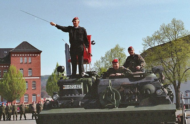 Verabschiedung tech. Stabsoffizier (Foto: Bundeswehr) Verabschiedung tech. Stabsoffizier (Foto: Bundeswehr)