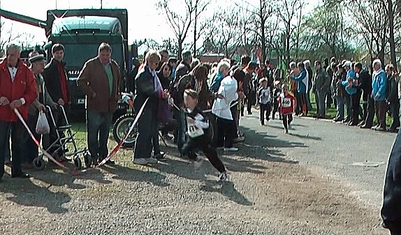 Bambini-Lauf (Foto: Karl-Heinz Herrmann) Bambini-Lauf (Foto: Karl-Heinz Herrmann)