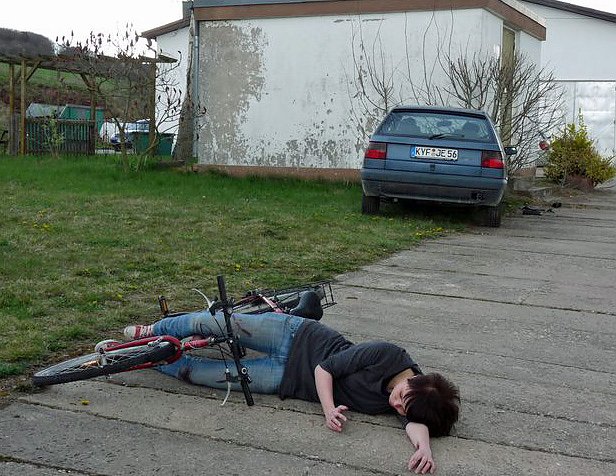 Mit Blaulicht durch Berka (Foto: Karl-Heinz Herrmann) Mit Blaulicht durch Berka (Foto: Karl-Heinz Herrmann)