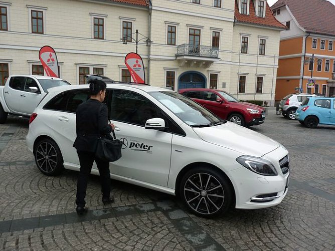 Verregneter Start (Foto: Karl-Heinz Herrmann)