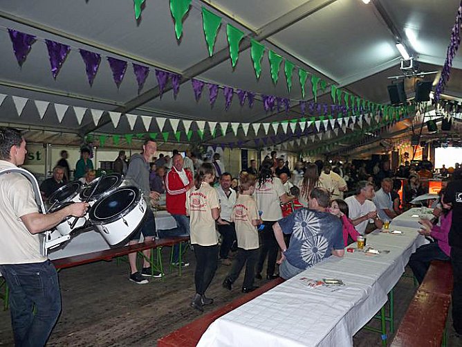 Die Wahl der Fliederk&ouml;nigin (1) (Foto: Karl-Heinz Herrmann)