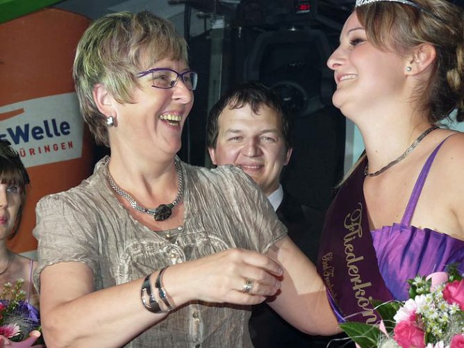Die Wahl der Fliederk&ouml;nigin (2) (Foto: Karl-Heinz Herrmann)