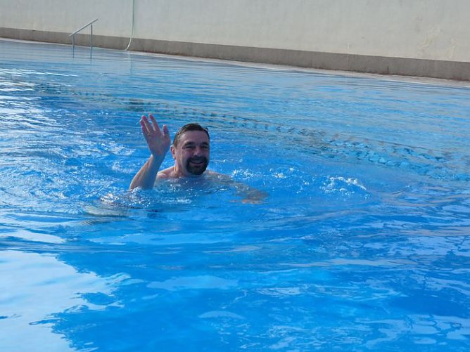 Anbaden im Bergbad (Foto: Karl-Heinz Herrmann)