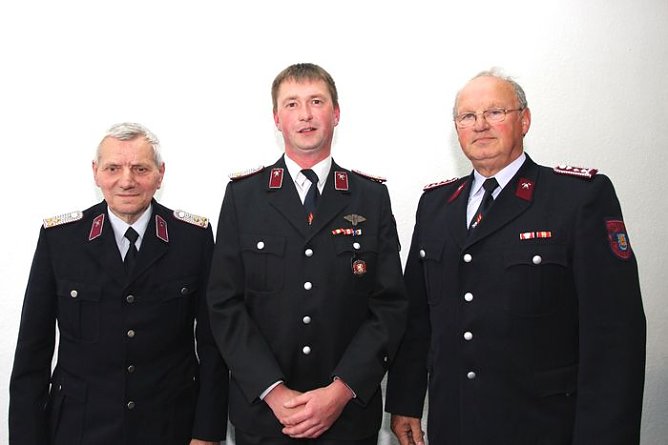 Verdiente Kameraden ausgezeichnet (Foto: Günter Herting) Verdiente Kameraden ausgezeichnet (Foto: Günter Herting)