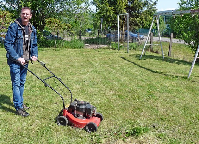 Arbeitseinsatz am Vatertag (Foto: Karl-Heinz Herrmann)