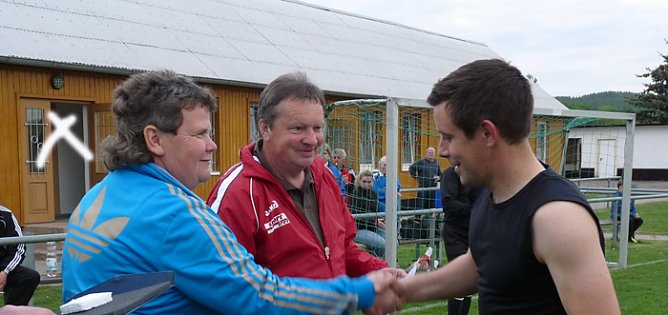 Abschied mit Neuanfang (Foto: Karl-Heinz Herrmann) Abschied mit Neuanfang (Foto: Karl-Heinz Herrmann)