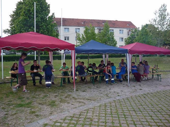 Gemeinsam gefeiert (Foto: Karl-Heinz Herrmann) Gemeinsam gefeiert (Foto: Karl-Heinz Herrmann)