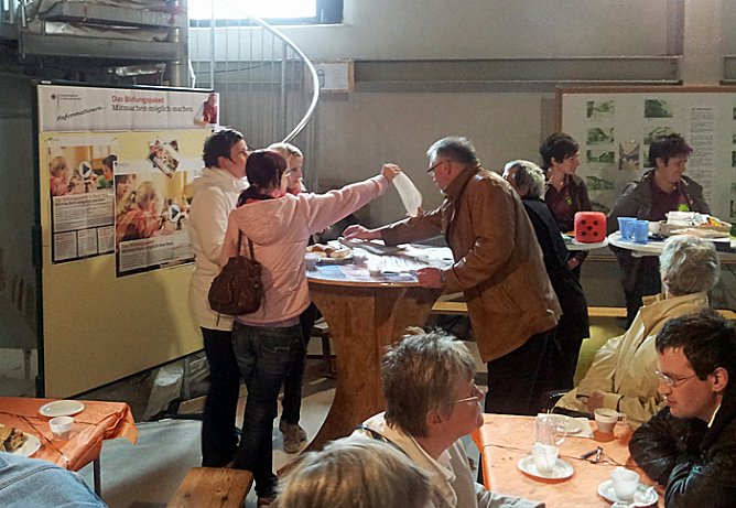 Bildung und Teilhabe – Familienfest und Segeltörn (Foto: Lernen vor Ort Kyffhäuserkreis) Bildung und Teilhabe – Familienfest und Segeltörn (Foto: Lernen vor Ort Kyffhäuserkreis)