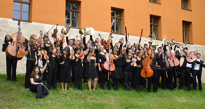 Auf Konzertreise nach St. Petersburg (Foto: Thüringer Landesmusikakademie Sondershausen) Auf Konzertreise nach St. Petersburg (Foto: Thüringer Landesmusikakademie Sondershausen)