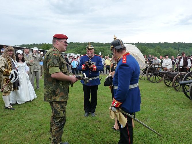 Feierlich er&ouml;ffnet (Foto: Karl-Heinz Herrmann)