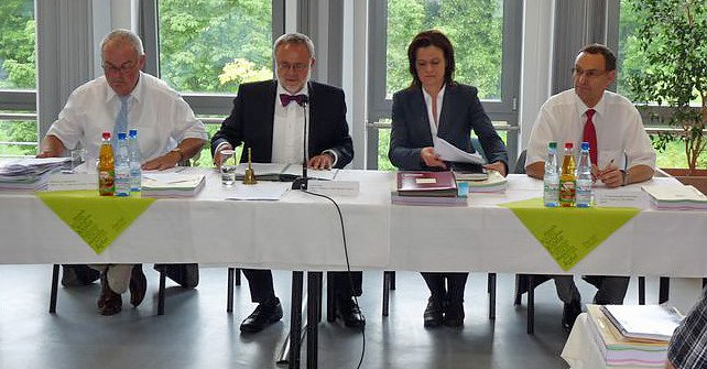 Die besondere Kreistagssitzung (Foto: Karl-Heinz Herrmann) Die besondere Kreistagssitzung (Foto: Karl-Heinz Herrmann)