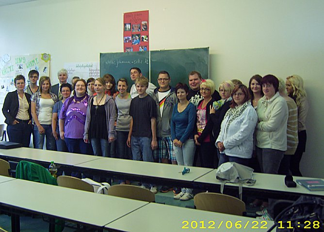 Schule besucht (Foto: MdB Selle) Schule besucht (Foto: MdB Selle)