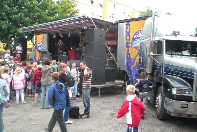 Mega-Party in Artern (Foto: Klaus Henze, Artern) Mega-Party in Artern (Foto: Klaus Henze, Artern)