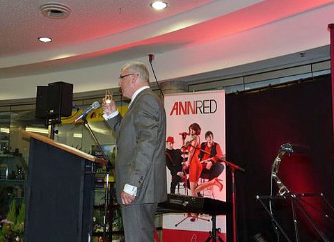 Festlich begangen (Foto: Karl-Heinz Herrmann)