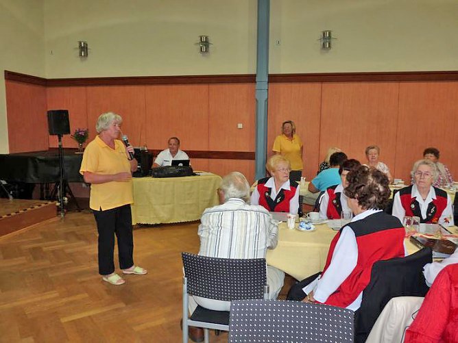 Wieder Treff der Generationen (Foto: Karl-Heinz Herrmann) Wieder Treff der Generationen (Foto: Karl-Heinz Herrmann)