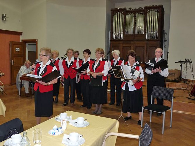 Wieder Treff der Generationen (Foto: Karl-Heinz Herrmann) Wieder Treff der Generationen (Foto: Karl-Heinz Herrmann)