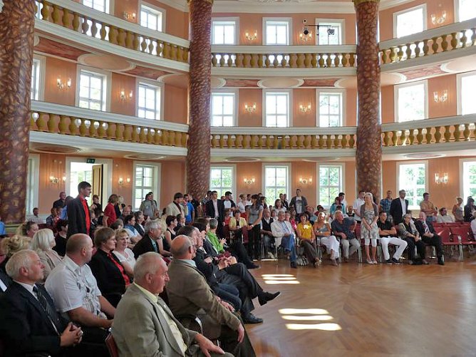 Vom Lehrvertrag freigesprochen (Foto: Karl-Heinz Herrmann) Vom Lehrvertrag freigesprochen (Foto: Karl-Heinz Herrmann)