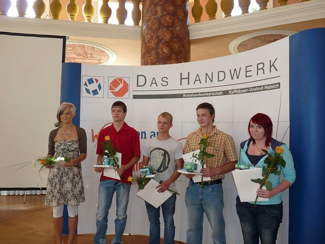 Vom Lehrvertrag freigesprochen (Foto: Karl-Heinz Herrmann) Vom Lehrvertrag freigesprochen (Foto: Karl-Heinz Herrmann)