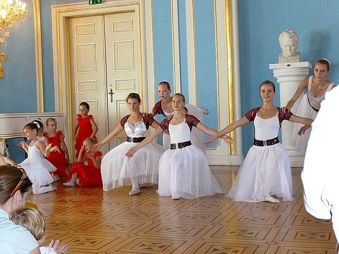 Zum Thema Holz unterwegs (Foto: Familie Kieper) Zum Thema Holz unterwegs (Foto: Familie Kieper)