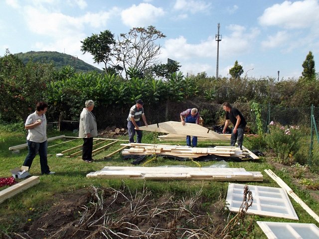 Kita Laube wird aufgebaut (Foto: Thomas Leipold) Kita Laube wird aufgebaut (Foto: Thomas Leipold)