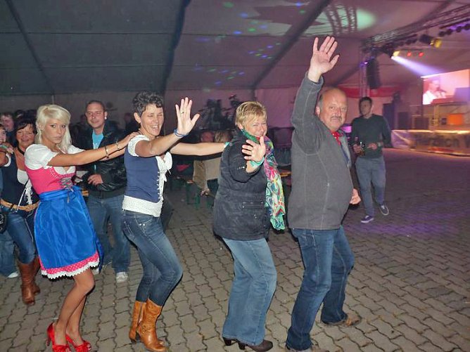 "O zappft is!" (Foto: Karl-Heinz Herrmann)