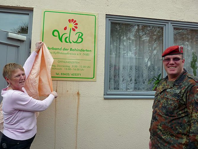 Kleine Einweihung (Foto: Karl-Heinz Herrmann) Kleine Einweihung (Foto: Karl-Heinz Herrmann)