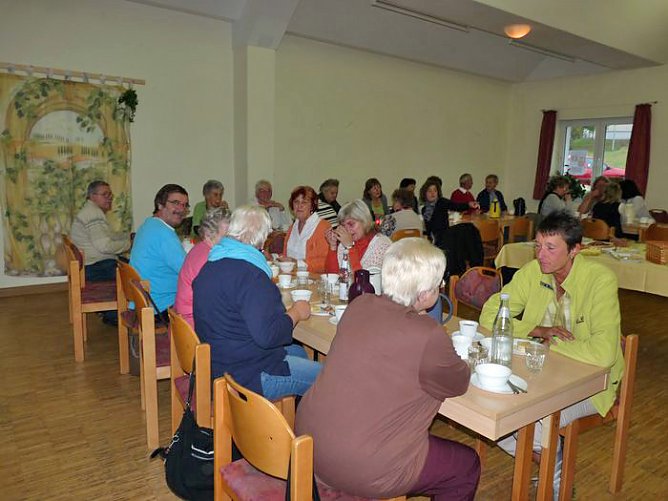 Abschied mit Fr&uuml;hst&uuml;ck (Foto: Karl-Heinz Herrmann)