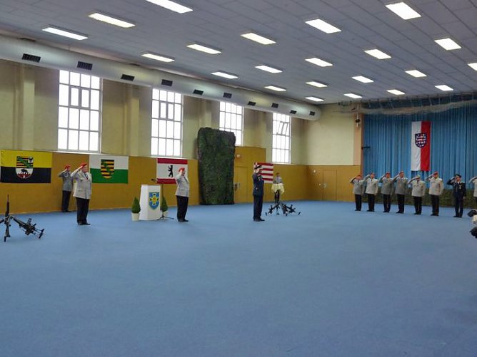 Abschied mit Tränen (Foto: Karl-Heinz Herrmann) Abschied mit Tränen (Foto: Karl-Heinz Herrmann)