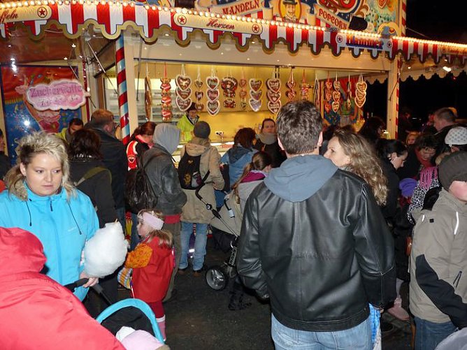 Lange Schlange (Foto: Karl-Heinz Herrmann) Lange Schlange (Foto: Karl-Heinz Herrmann)