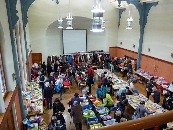 Großer Andrang (Foto: Karl-Heinz Herrmann) Großer Andrang (Foto: Karl-Heinz Herrmann)