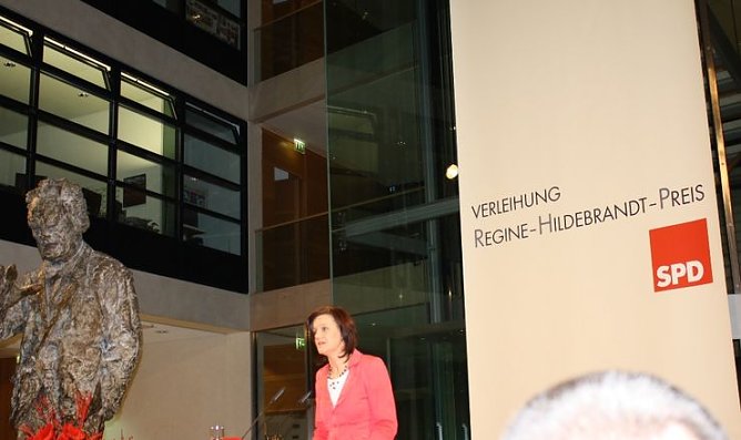 Von der Preisverleihung (Foto: B&uuml;ndnis gegen Rechts im Kyffh&auml;userkreis )