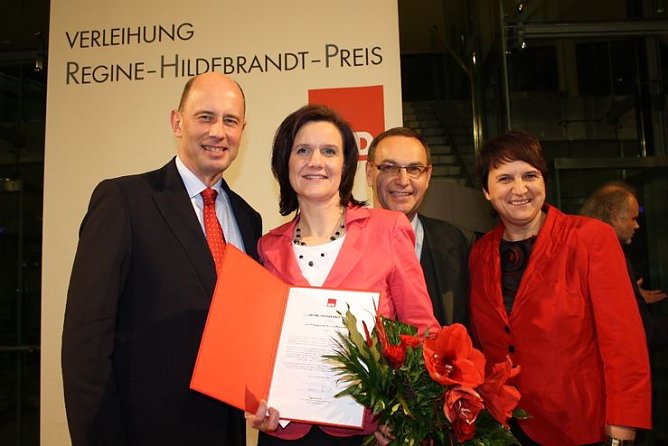 Von der Preisverleihung (Foto: B&uuml;ndnis gegen Rechts im Kyffh&auml;userkreis )