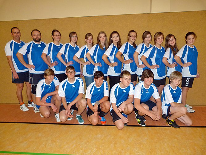 Spende für Jugendabteilung (Foto: VC "Blau - Weiß" 72 Oldisleben ) Spende für Jugendabteilung (Foto: VC "Blau - Weiß" 72 Oldisleben )