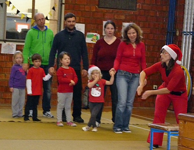 14. Weihnachtsturnen (Foto: Karl-Heinz Herrmann) 14. Weihnachtsturnen (Foto: Karl-Heinz Herrmann)