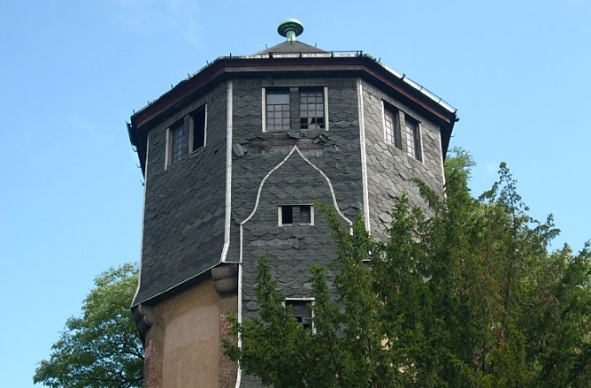Aufr&auml;umen am Bahnhof Sondershausen (Foto: Karl-Heinz Herrmann)
