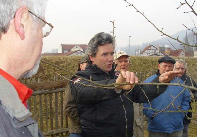 Zentrale Baumschnittschulung in Greu&szlig;en (Foto: T. Leipold)