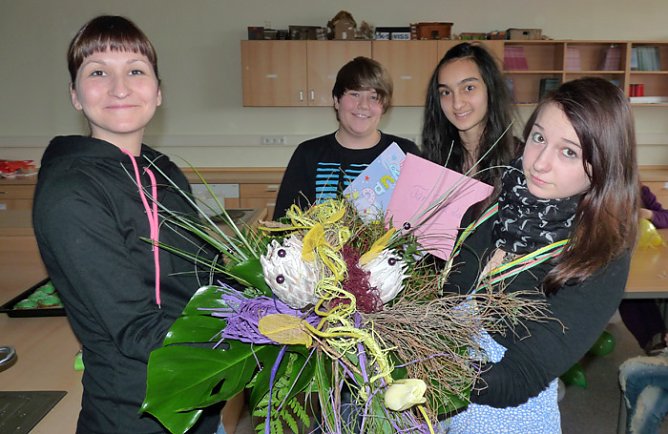 Herzlich verabschiedet (Foto: Karl-Heinz Herrmann) Herzlich verabschiedet (Foto: Karl-Heinz Herrmann)